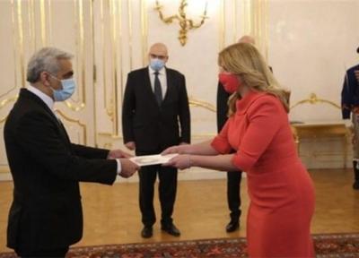 سفیر ایران استوارنامه اش را به رییس جمهوری اسلواکی تقدیم کرد