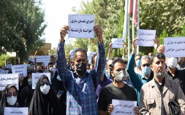 اعتراض کیهان به تجمعات صنفی معلمان و بازنشستگان